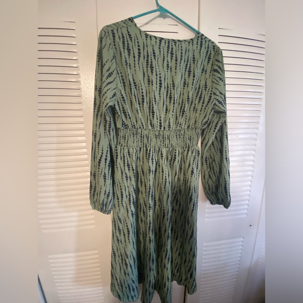 Shein dress long sleeve size large color green black